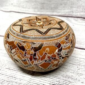 Vintage Peruvian Hand Carved Gourd Mate Burilado Folk Art Storytelling Gourd